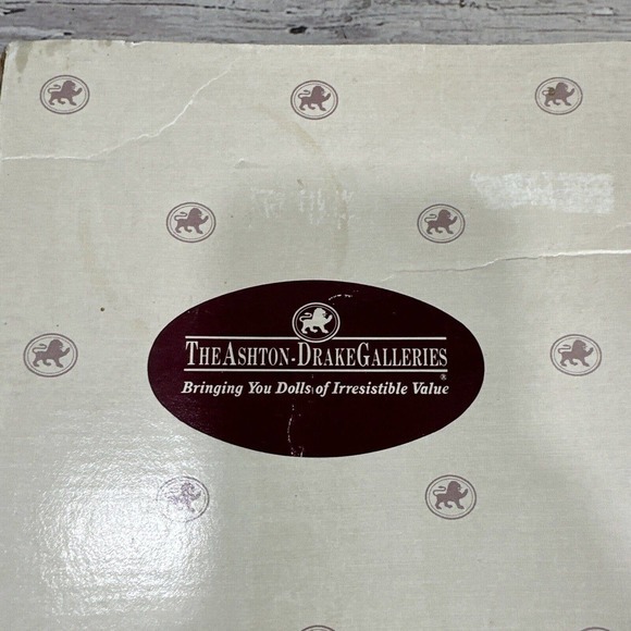 Walt Disney World Girl Hand crafted Doll Ashton Drake‎ Minnie Mouse by Tomescu - Picture 13 of 13